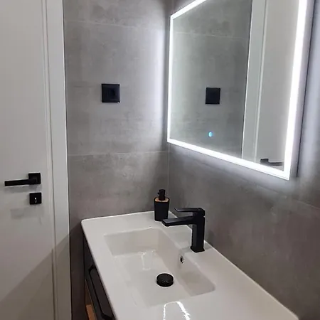 Апартаменты Lux 303 *